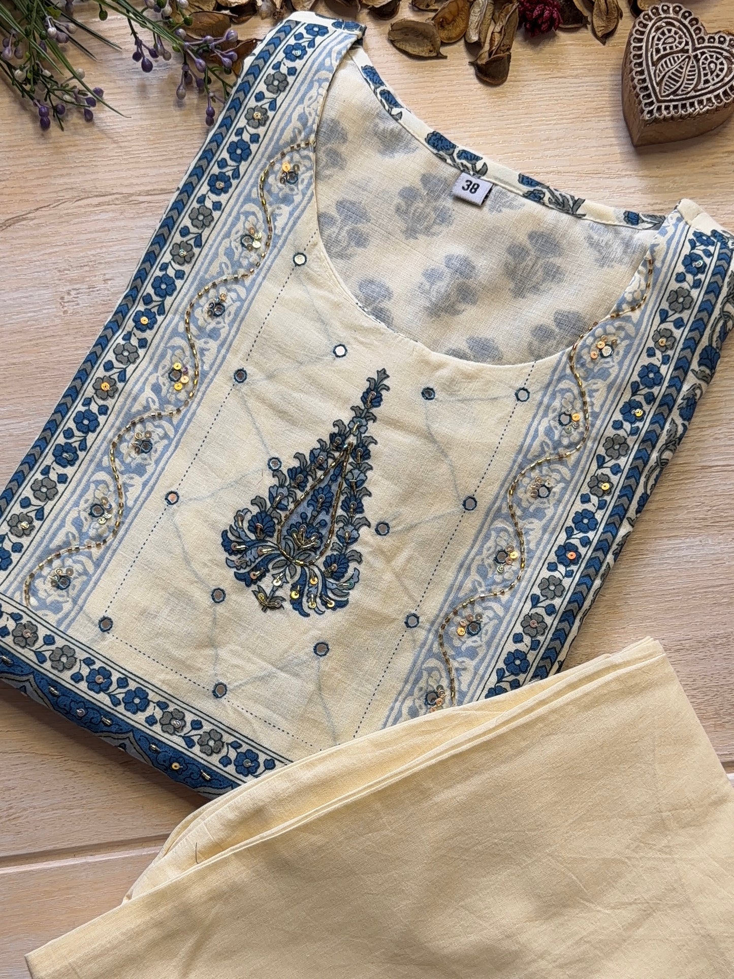 Neel Pushp Suit Set
