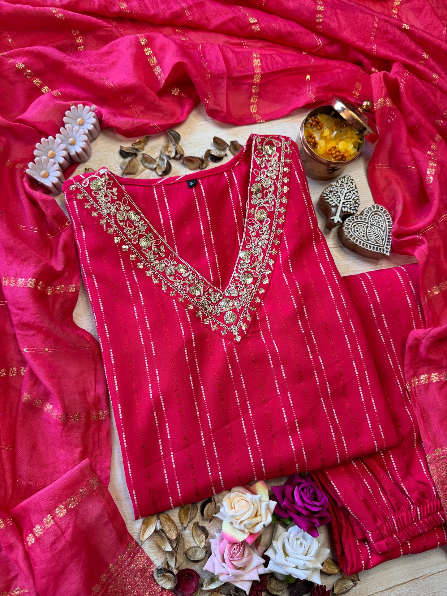 Surakh Suit Set