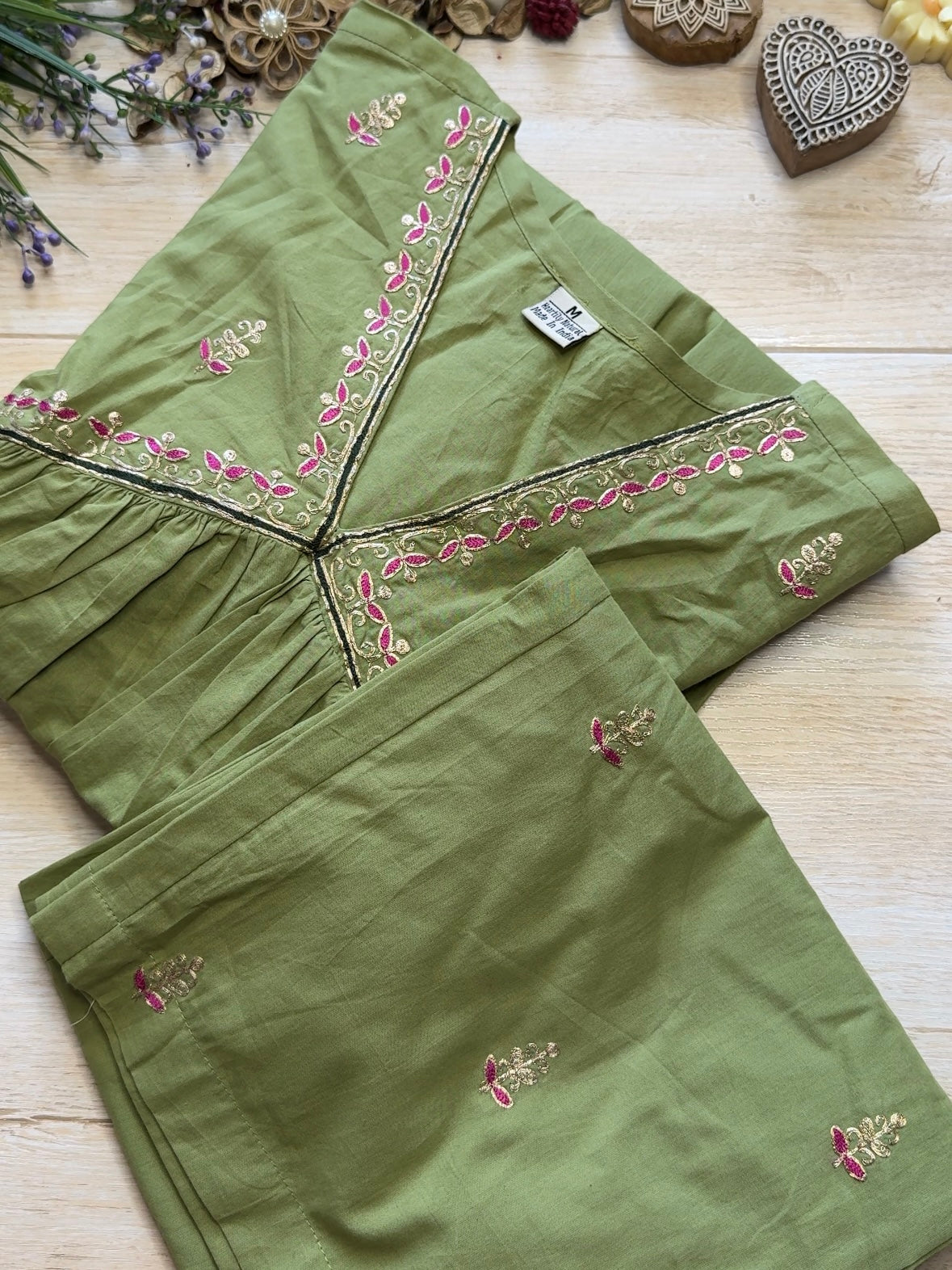 Kamya Suit Set