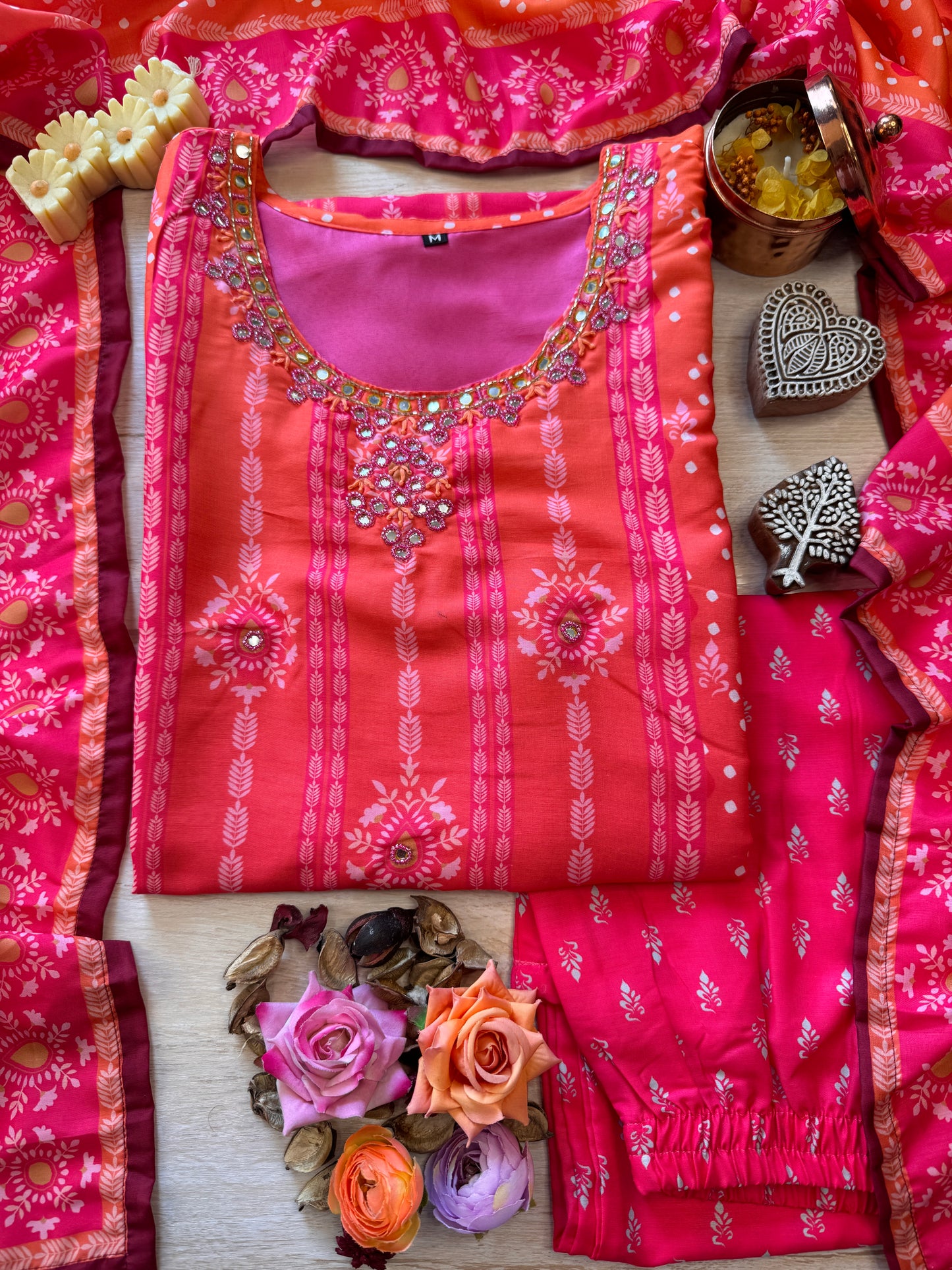 Rasiya Suit Set