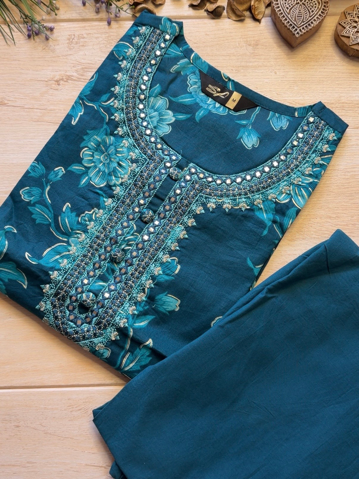 Mayura Suit Set
