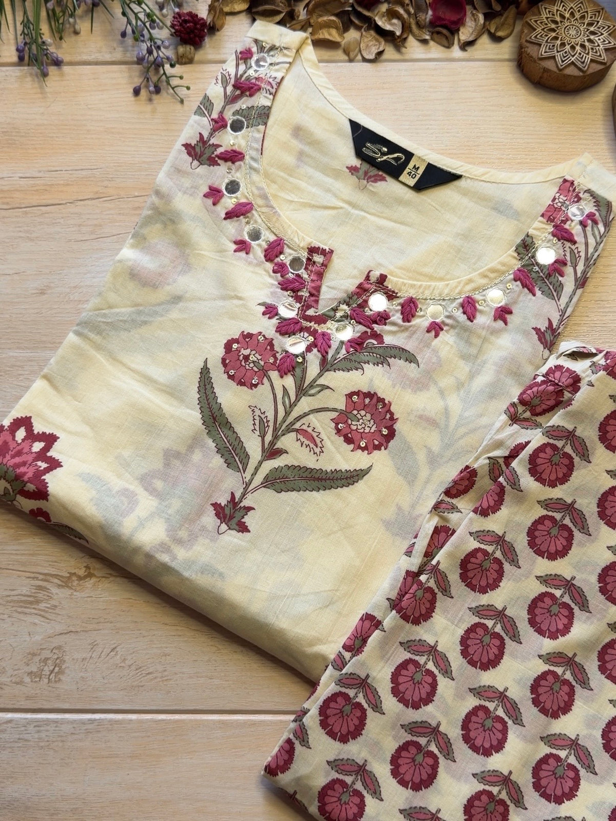 Gulabi Gulnaar Suit Set