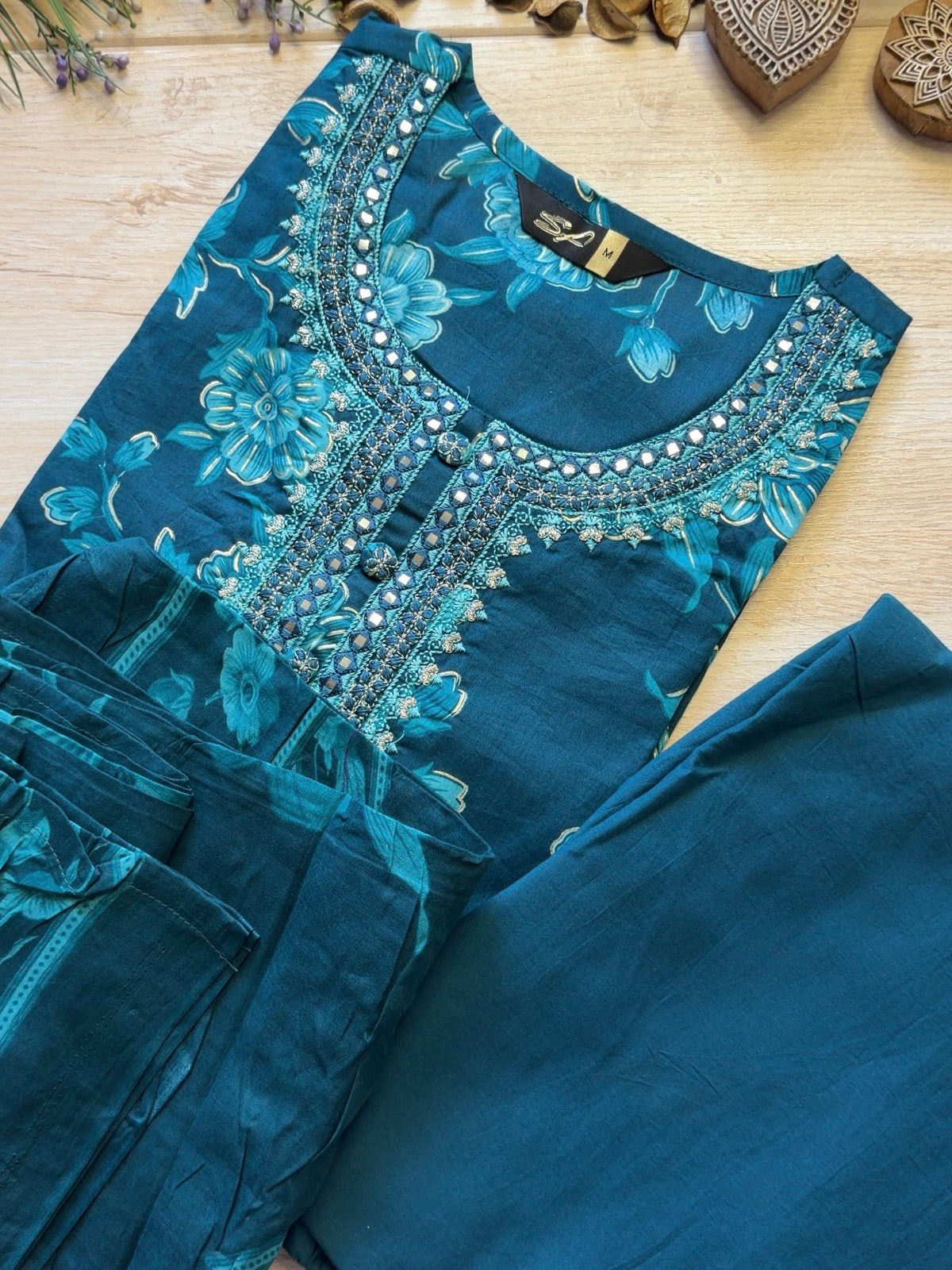 Mayura Suit Set
