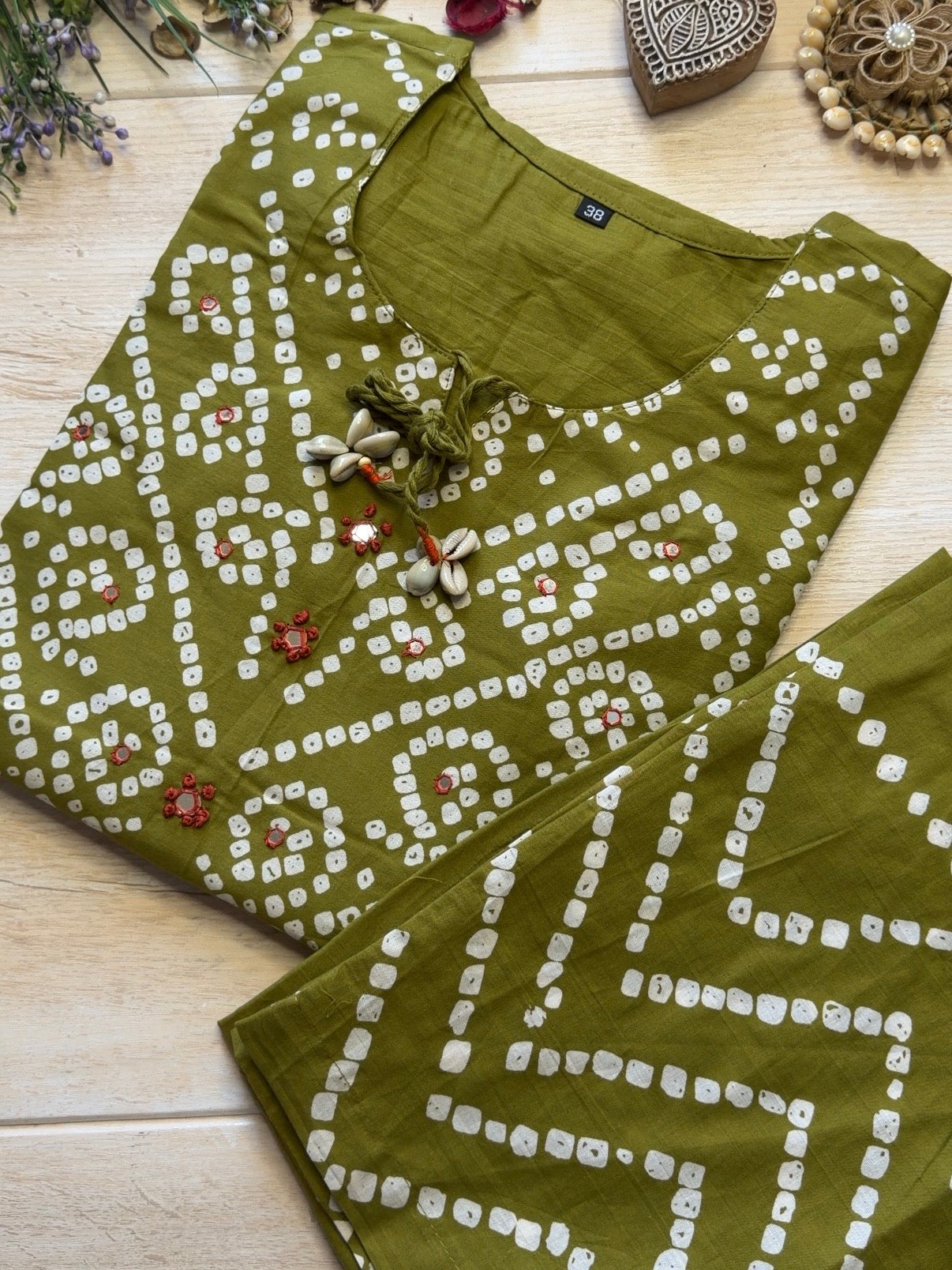 Green Bandhani Suit Set