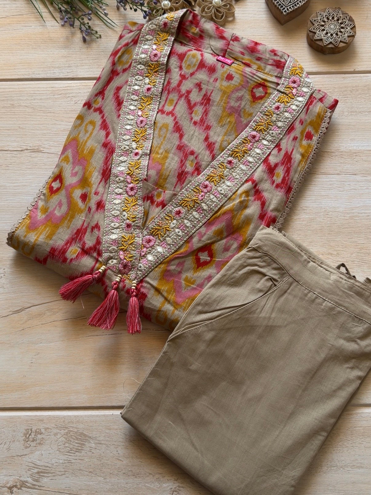 Ikkat Gulabi Suit Set