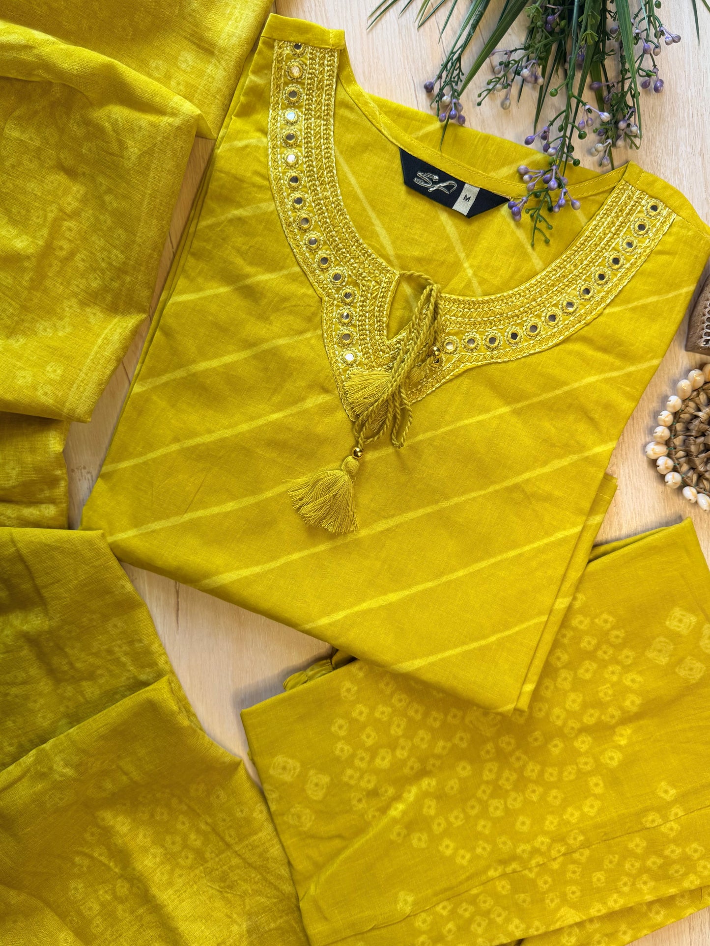 Roop Suit Set